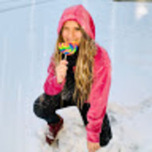 Meet your Posher, Valeria